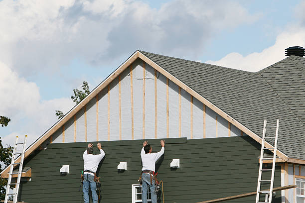 Professional Siding Contractor technician working in Cream Ridge, NJ